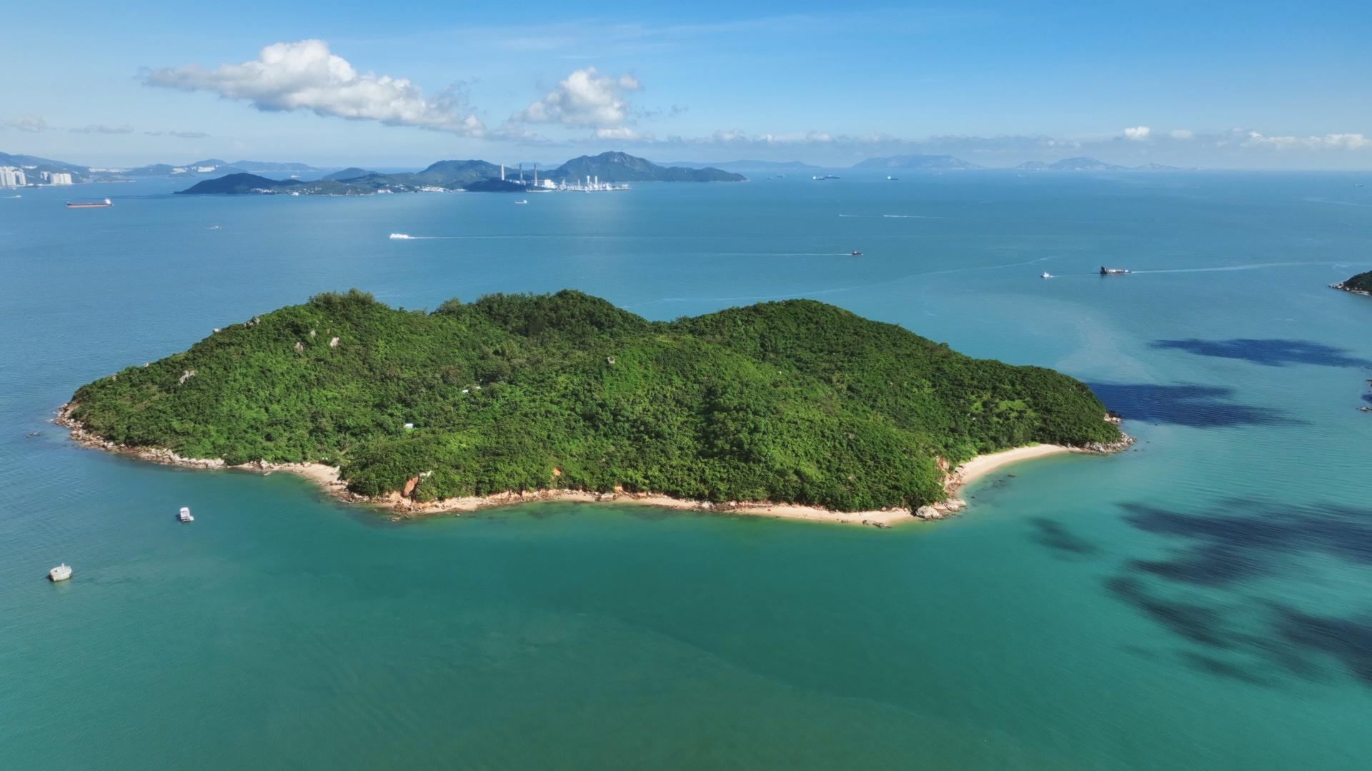 周公島位處大嶼山和喜靈洲以東