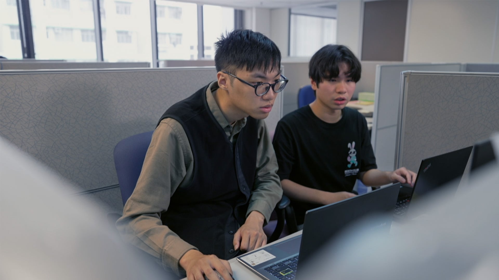 Ah Wah takes his daily work seriously and has a very earnest work attitude.