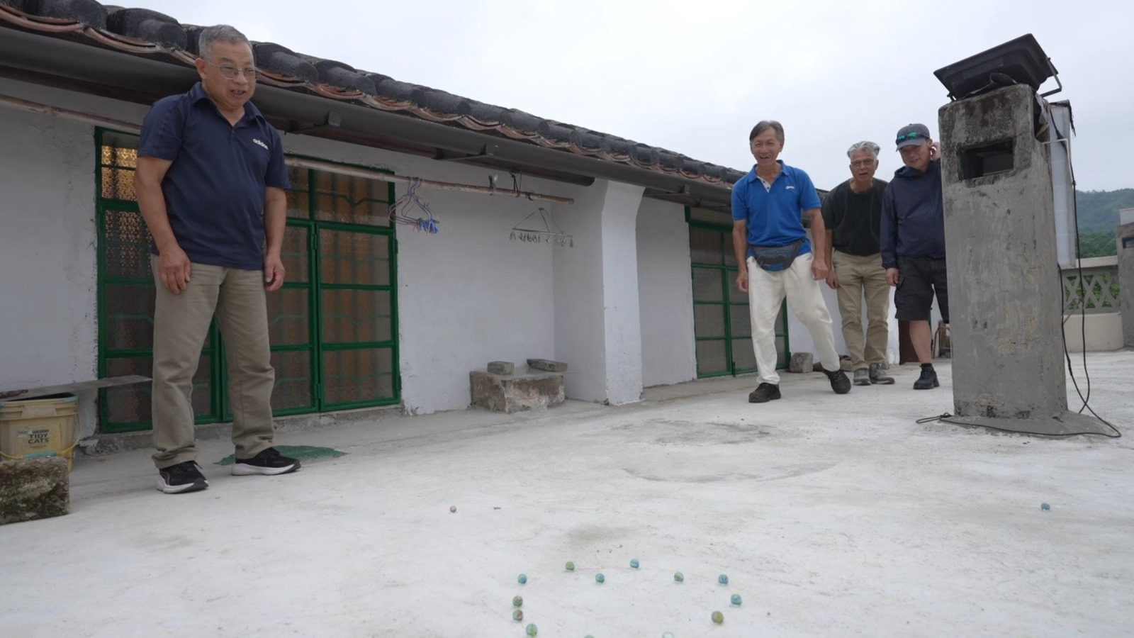 谷埔村村民玩波子，勾起不少兒時回憶。