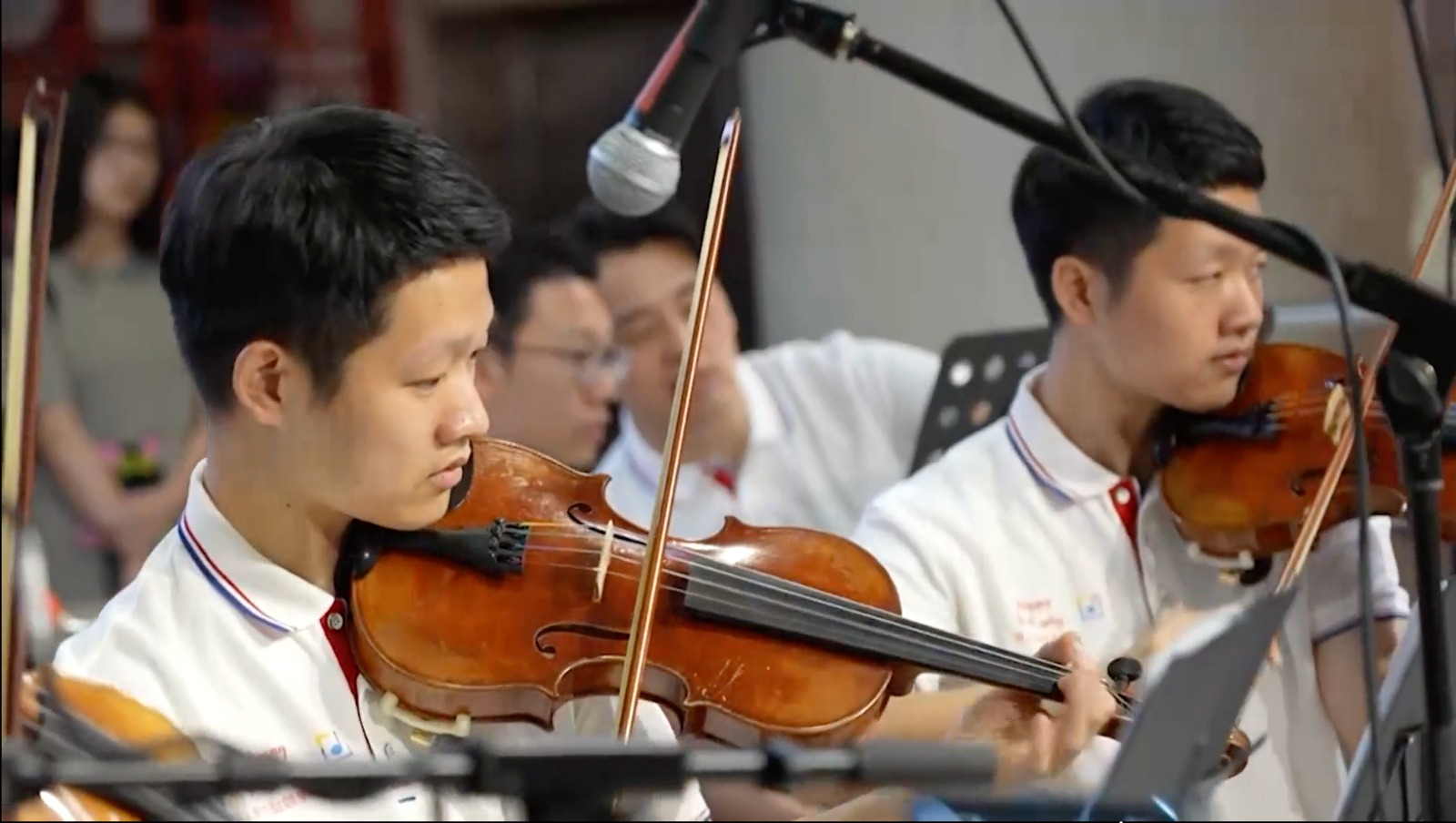 Hugo與Jayden兩兄弟琴技了得