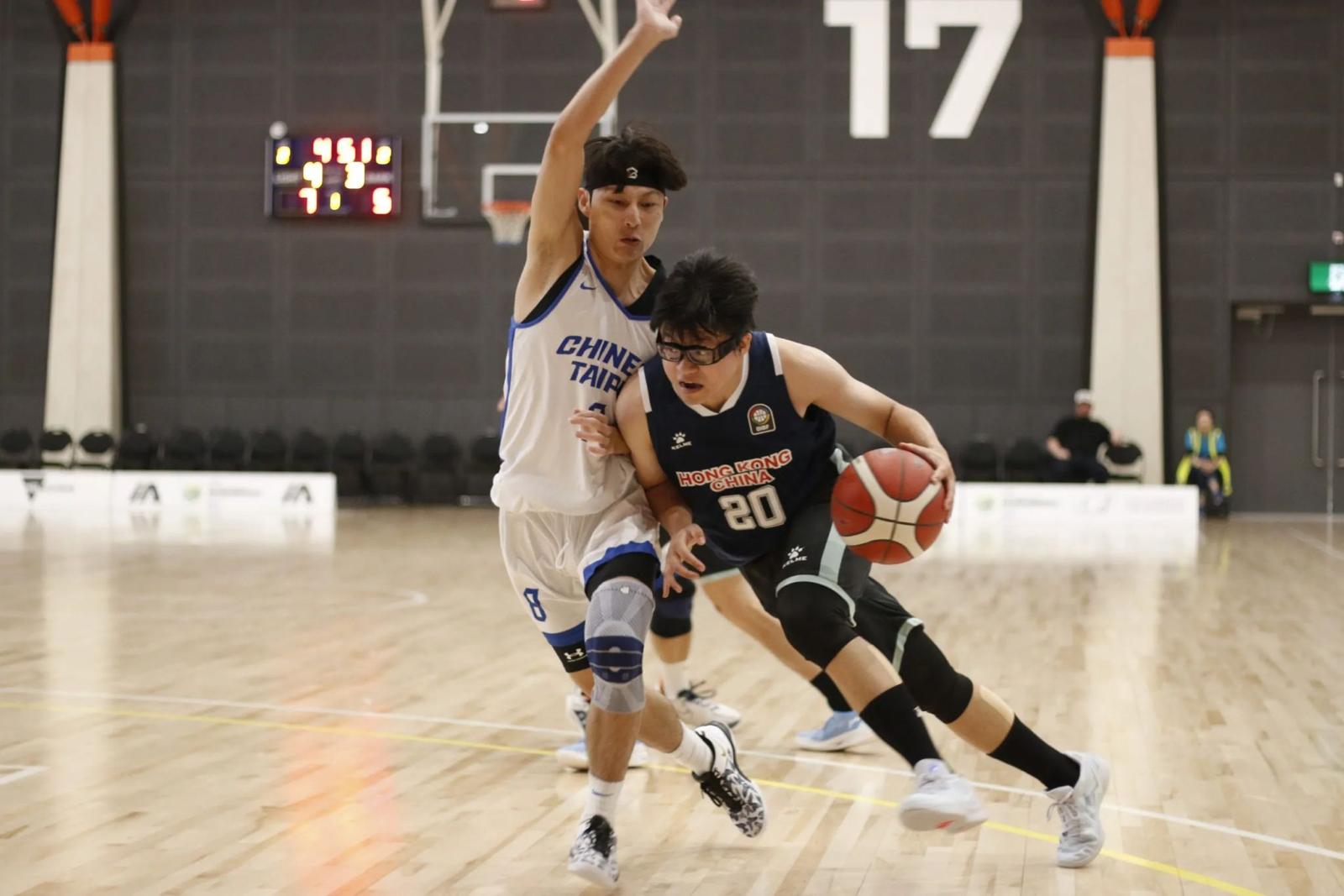 呂健平是香港聾人籃球隊隊長