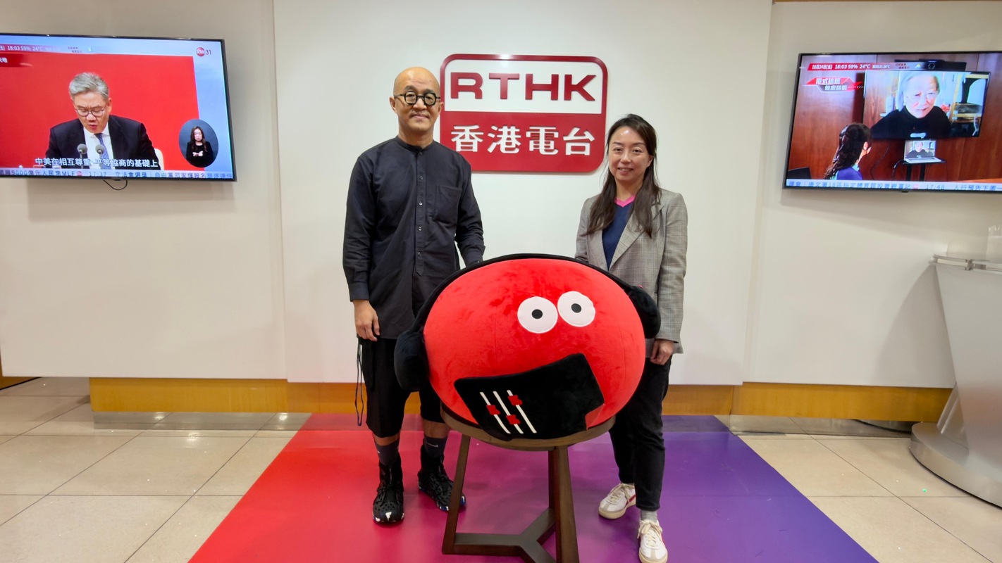 小崴和梁淑寶會長