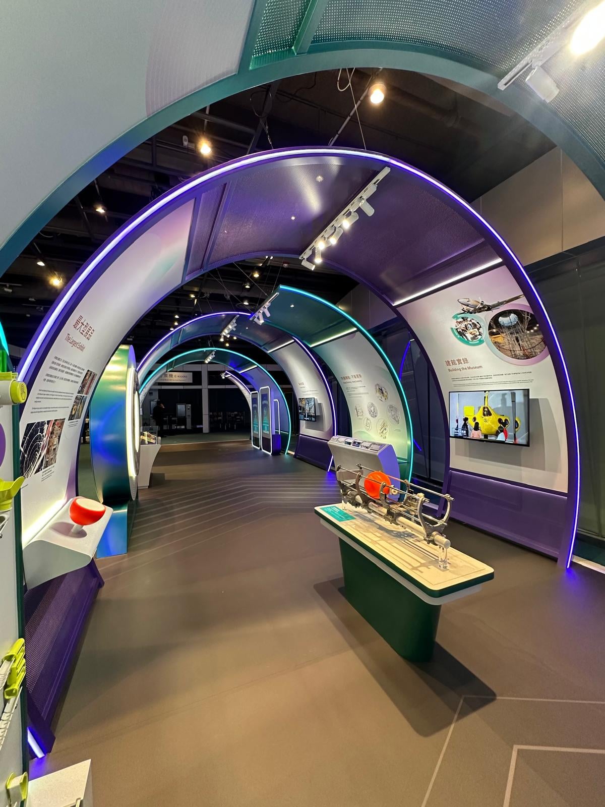 十八好時光 | 十八好時光（李漫芬、鄧煥儀、何展鵬）