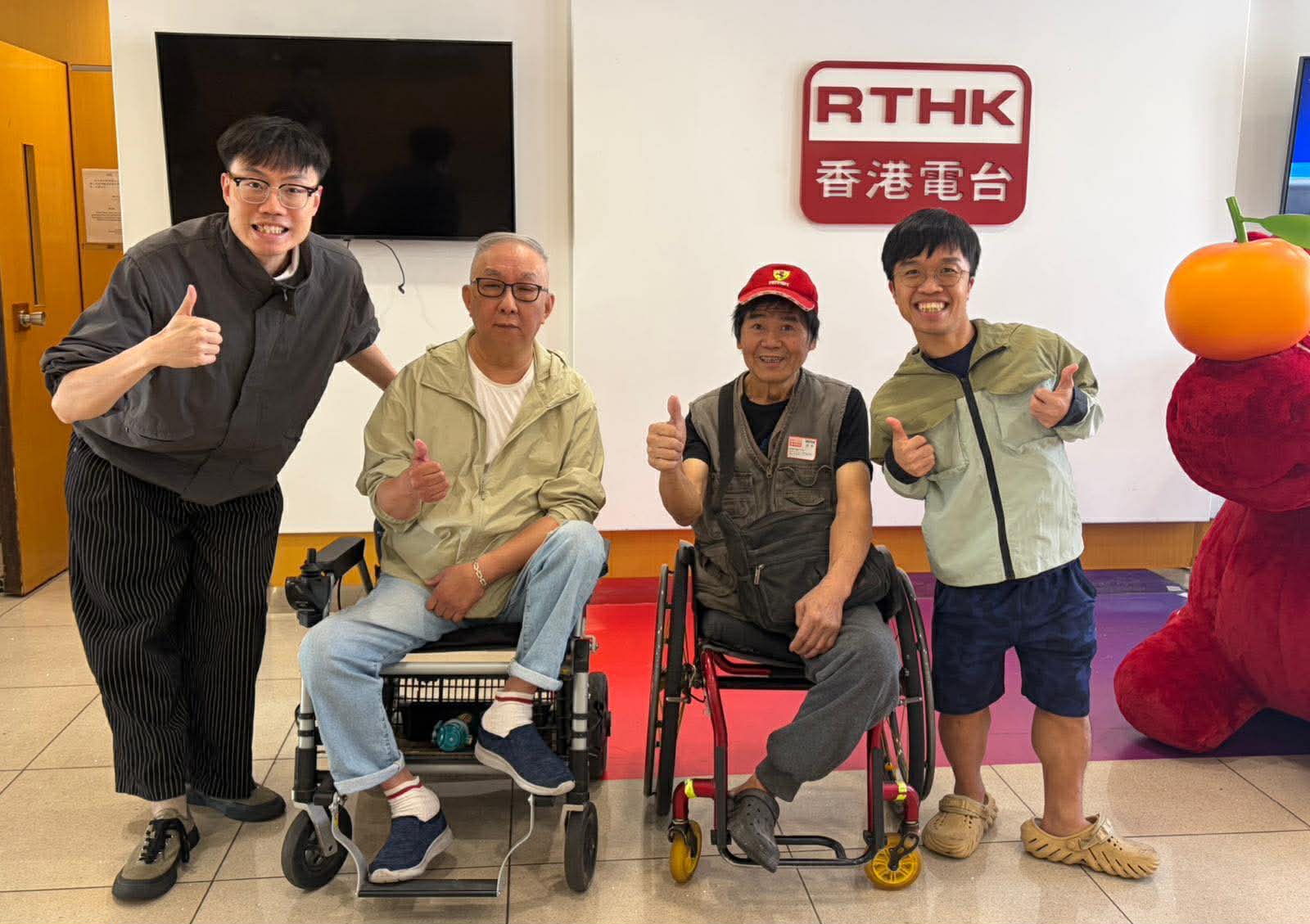 改車師傅 范道生(右)、改裝車車主 顏楚漢(左)