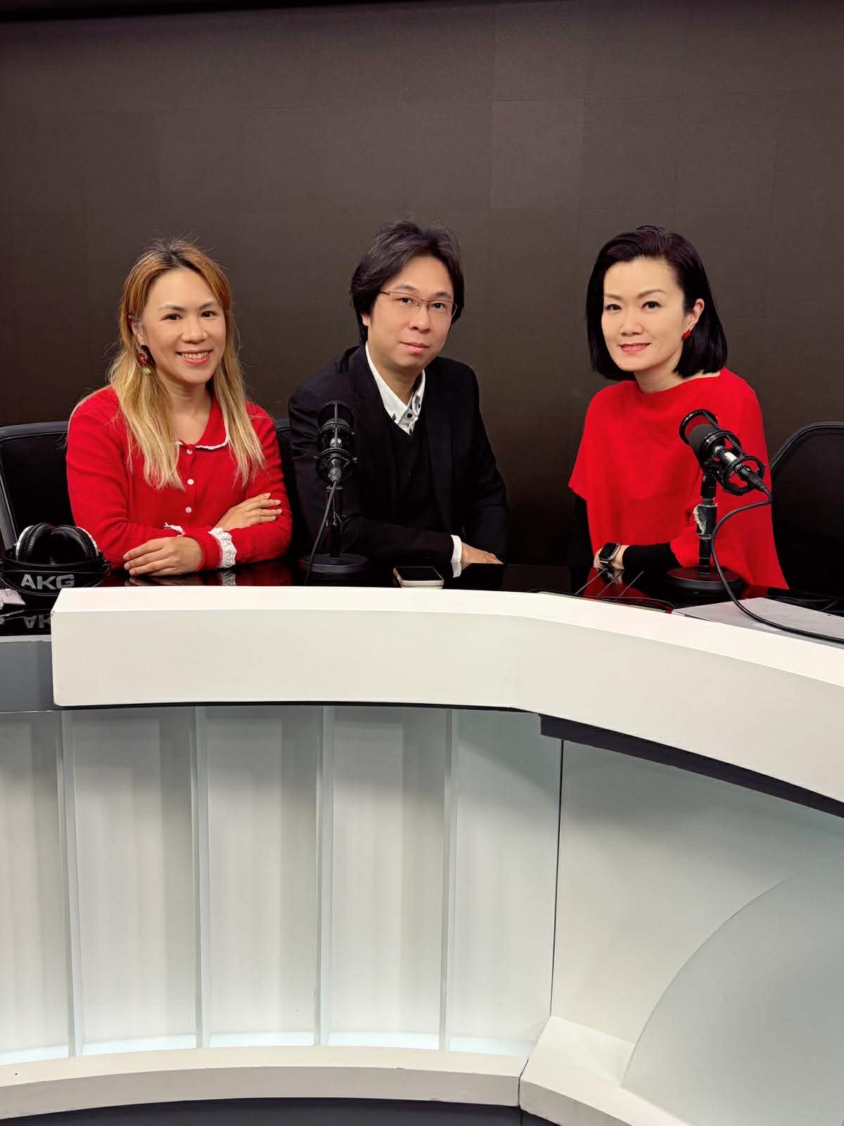 日出前告白 | 告白氣球: 節日心很累/人生使用說明書: 許願有用嗎? 