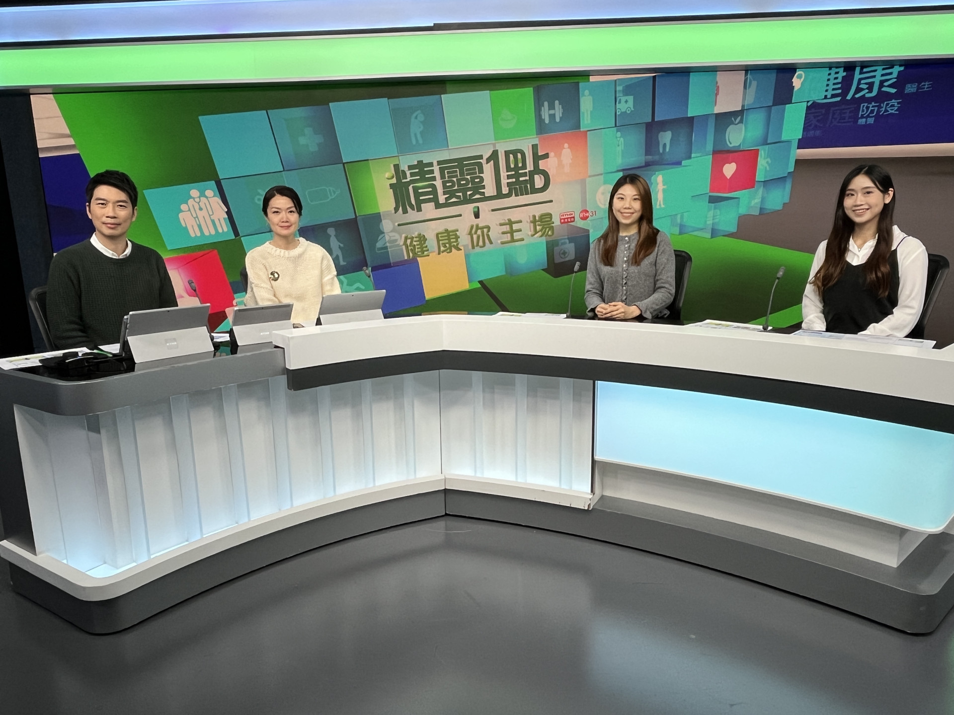 楊茜茹、 鄔進恩