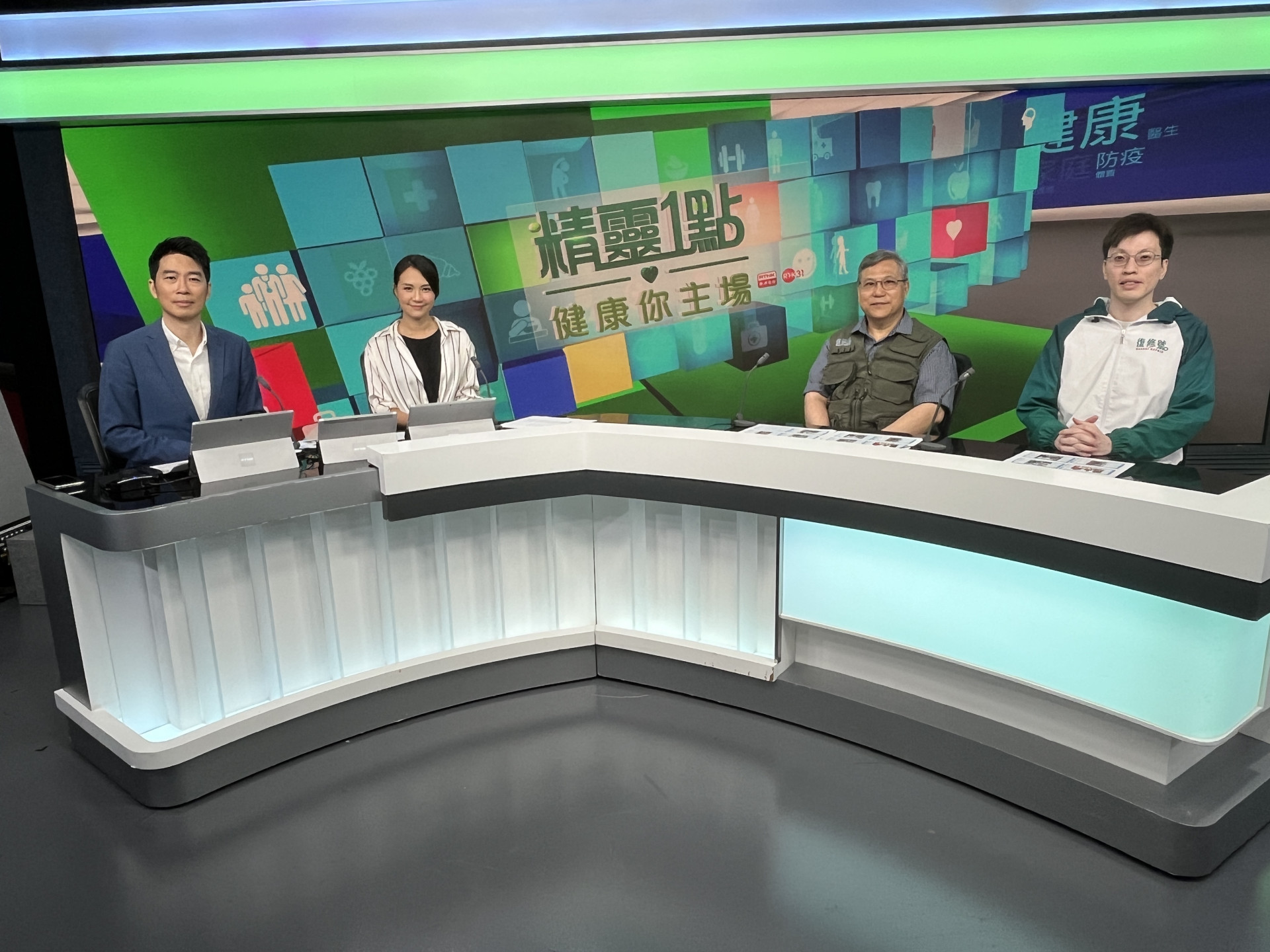 袁德志、羅顯才