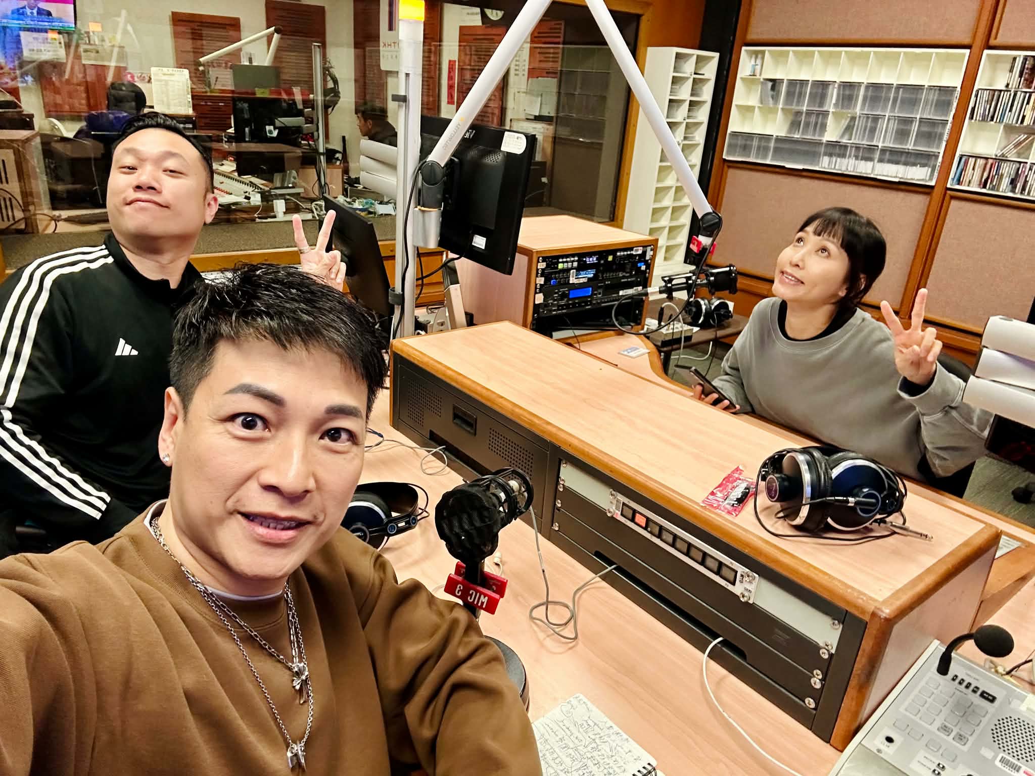 港識生活館 | 港識講識：反串的Gary + 騰雞的Daniel / 港識達人：燒味達人  達人的燒味選 - 嘉賓 陳永瀚（燒味師傅）、方曉嵐（中國飲食文化作家）