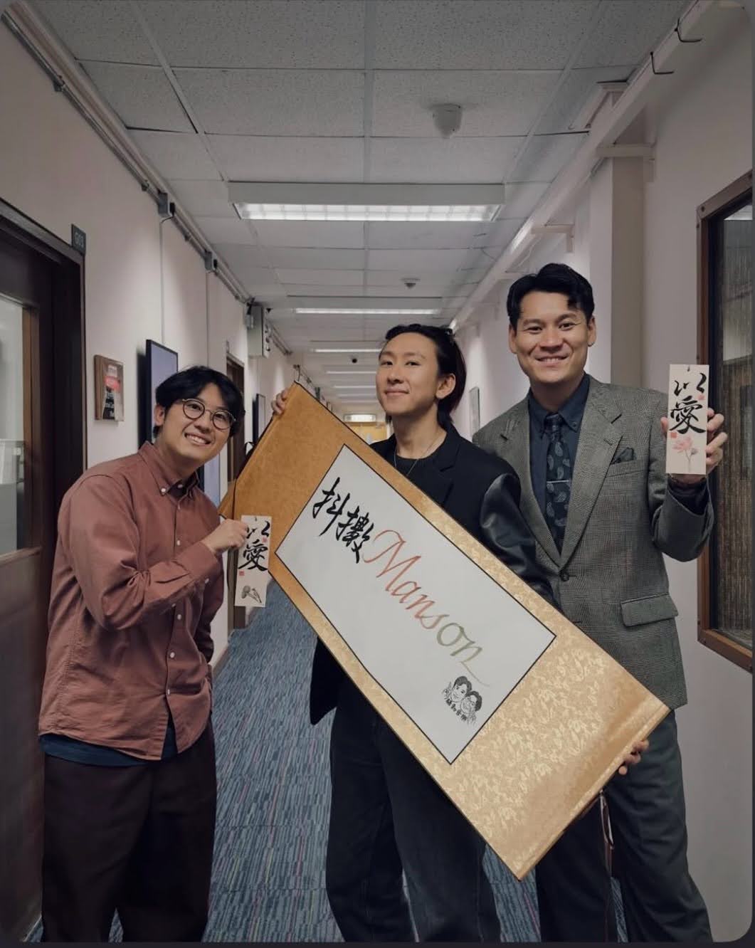 騷動音樂 | Manson 張進翹訪問 ︳「抖擻Manson」︳毛筆書法令自己參透咗唔少哲理，例如欲上先下~