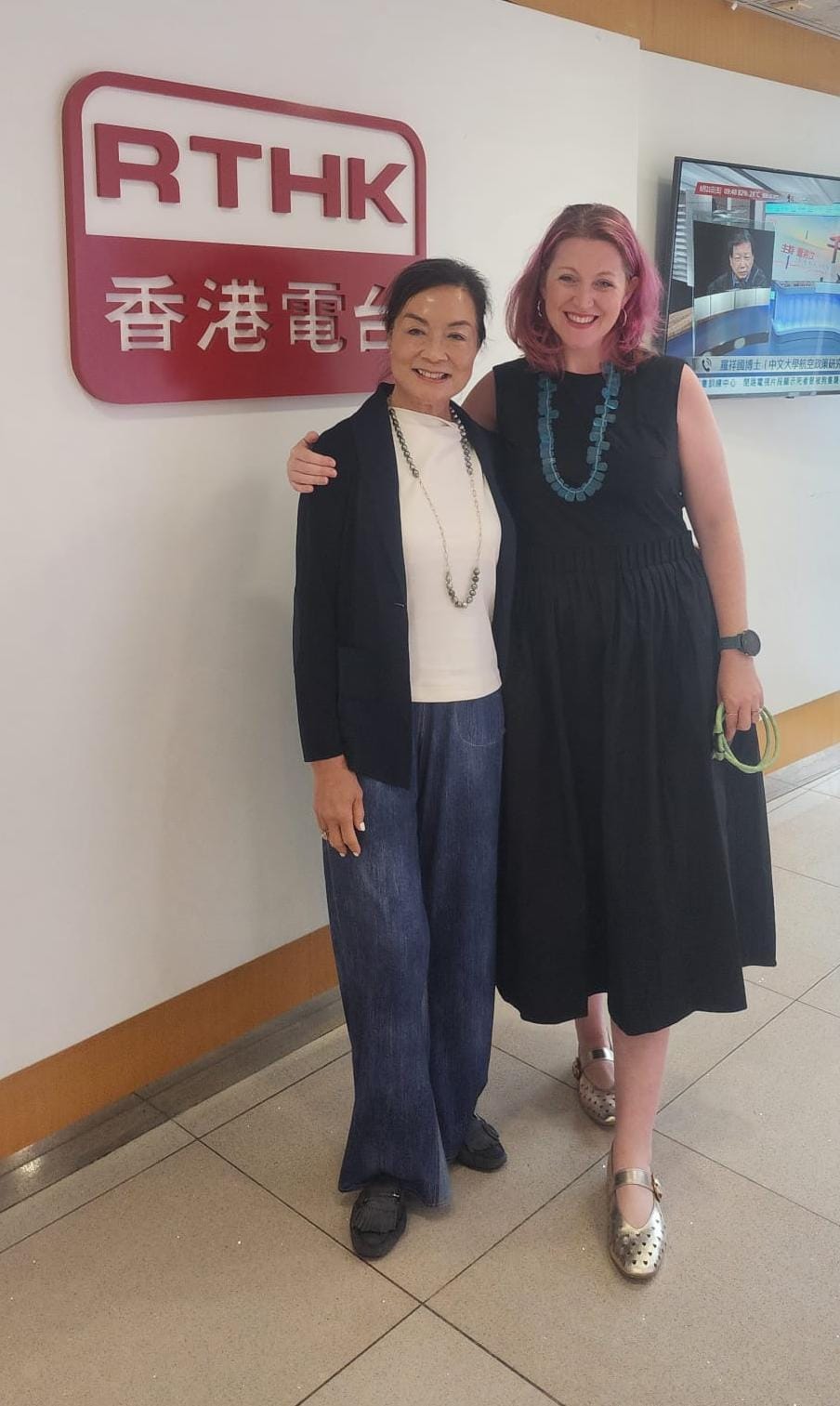 100 Billion Ways | Louisa Wong — entrepreneur, philanthropist, author, and founder of Giving Hand 