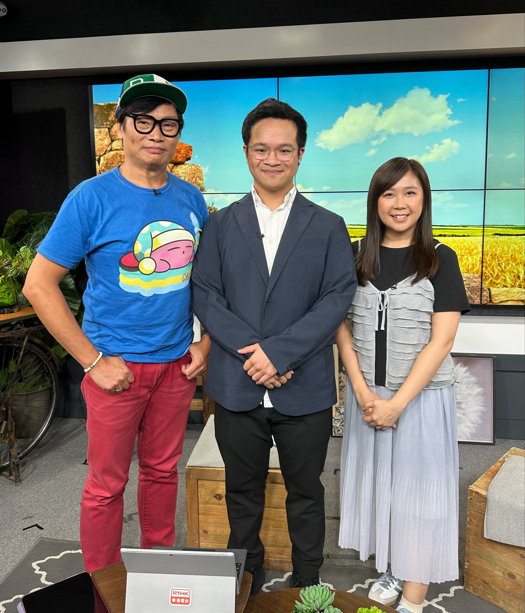 香江暖流 | 《好玩醫學》有註冊中醫師胡子釗分享腰腿痛嘅治療及日常護理 /《暖流熱線》懷舊文具店