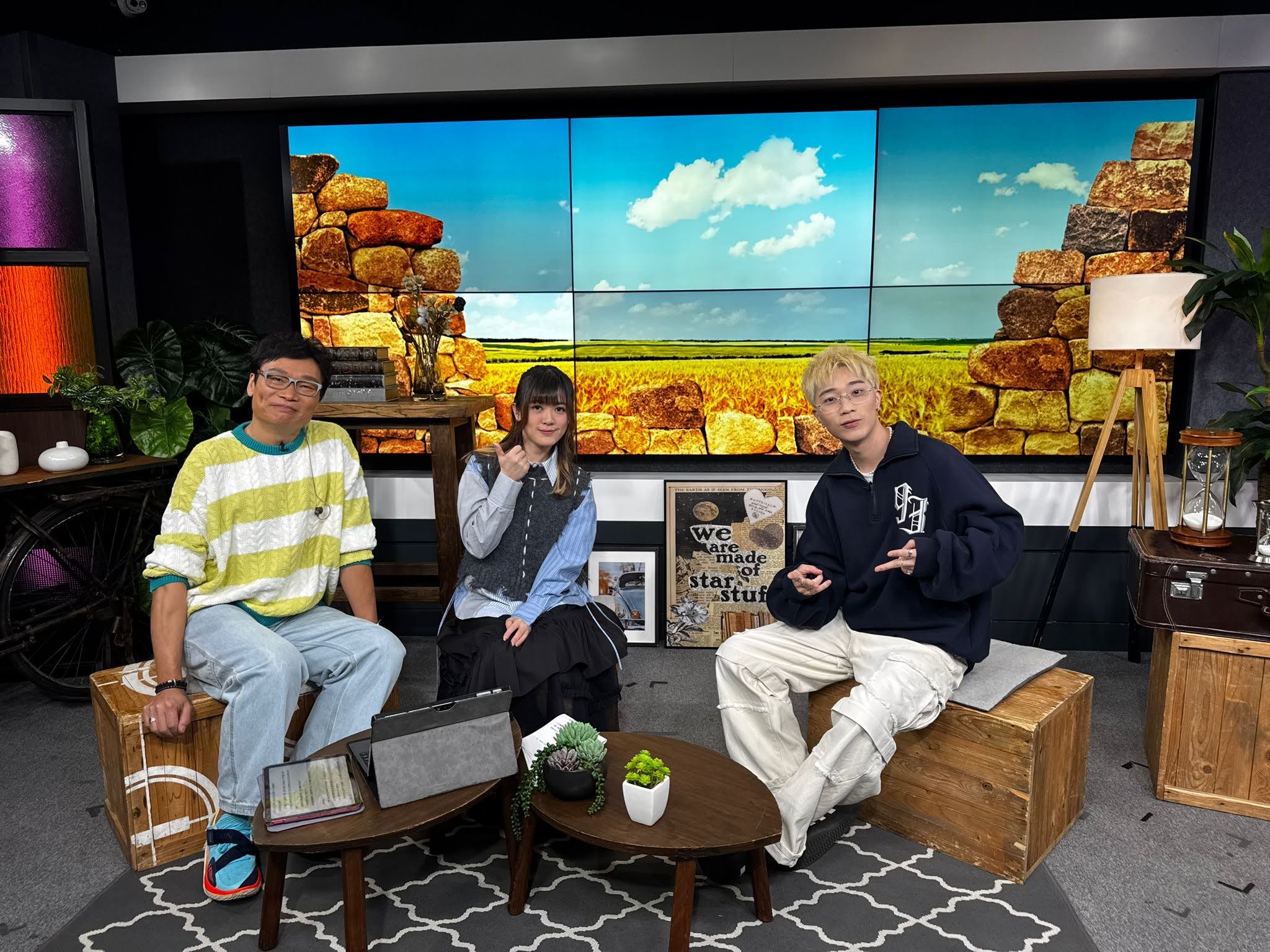 香江暖流 | 《Music Five》女人嘅直覺好準，又靚，加起上黎就係柯雨霏嘅直覺型美學 / 如果我有穿梭機，你會唔會同我上月球? 泰倫斯話佢會帶我地往返地球月球《暖流熱線》