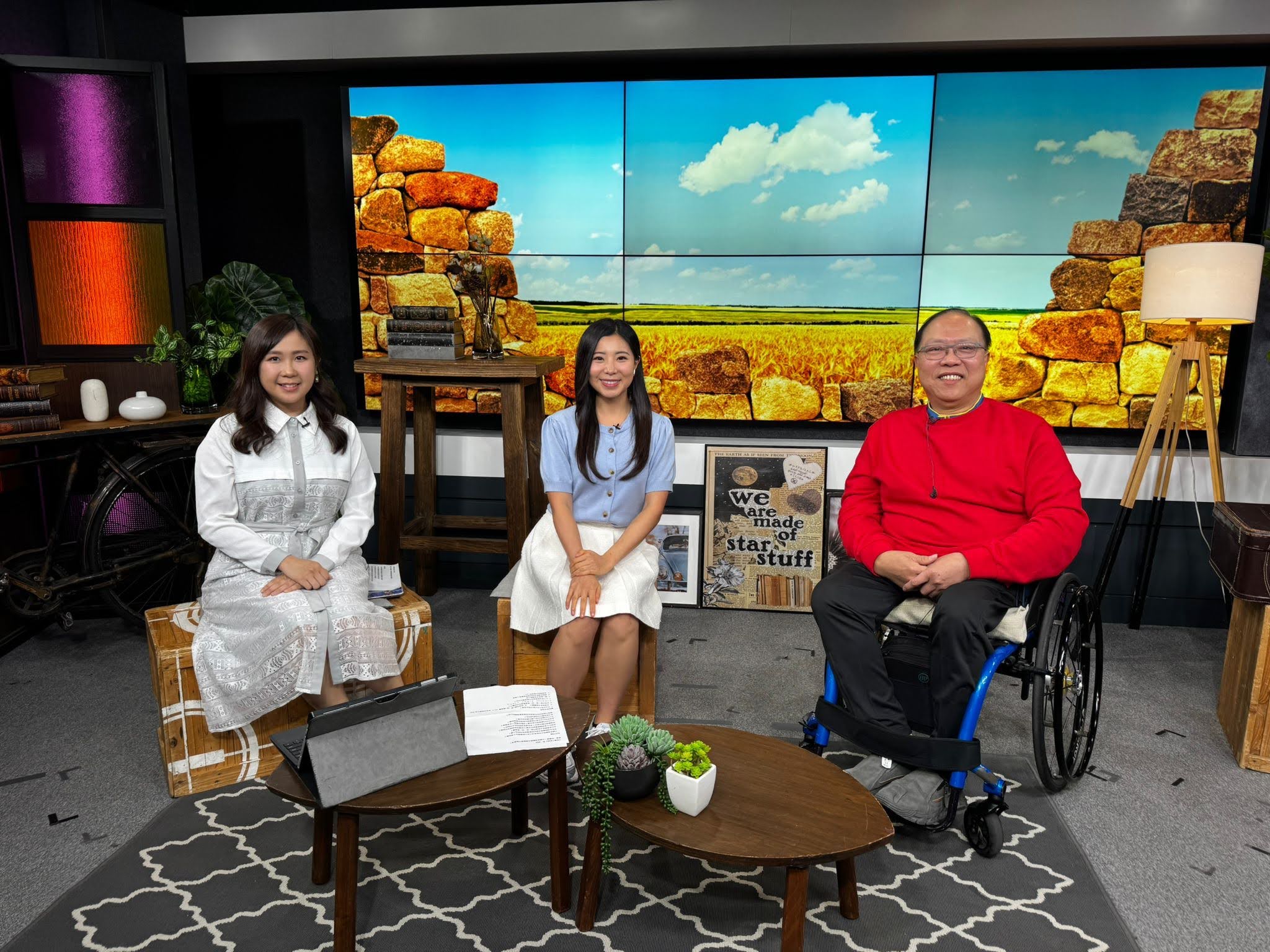 香江暖流 | 《埋嚟介紹返》地壺係咩運動? 輪椅冰壺比賽體現傷健共融精神  / 如果屋企中同時兼顧SEN學童和患病的老人家，成為『雙料照顧者』，點算好? 「斑馬線ZebraGo」計劃幫到手《暖流熱線》