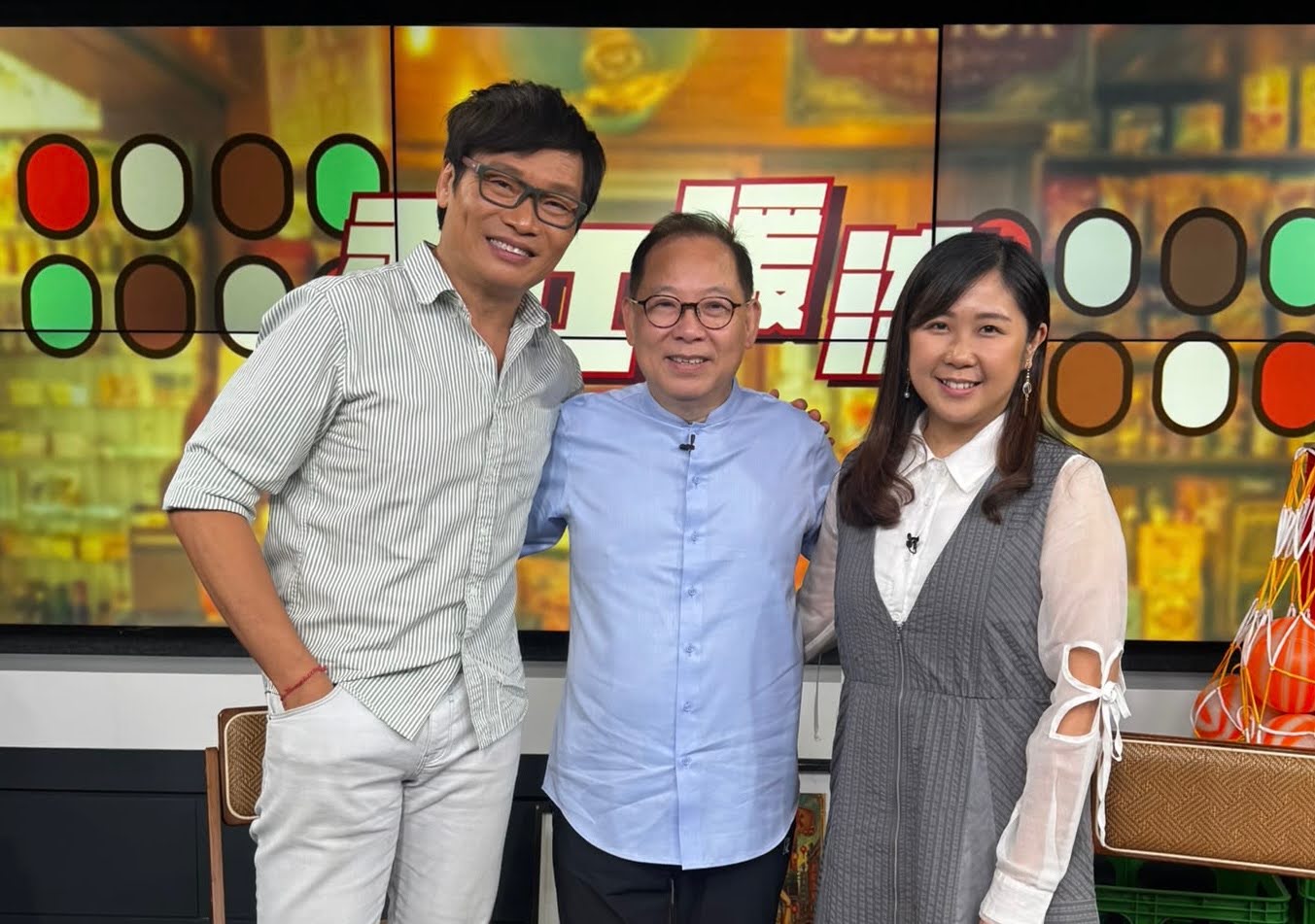 香江暖流 | 《鄰到我請里》張明敏回望由香港歌唱比賽出發、登上春晚舞台的歲月，分享成名背後的選擇、與今日對音樂及香港的深層感受。/《芝麻報社》