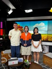 香江暖流 | 《埋嚟介紹返》 藝術對老友記來說可謂釋放壓力的出口，表達藝術治療師為你講解 / 將巴士站搬入老人院舍？！認知障礙症長者對這個「模擬巴士站」都十分有回憶。《暖流熱線》