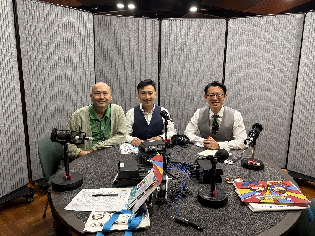 鍾傑良、畢錦龍校長、陳狄安