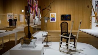 Robert Rauschenberg@M+, Ann Leda Shapiro@Axel Vervoordt & in the studio: singer-songwriter Elly C