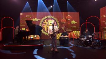 Ross Yau’s Hong Kong ink landscape, Elpis Chow@Exit Gallery & in the studio: Latin band, Carnivale